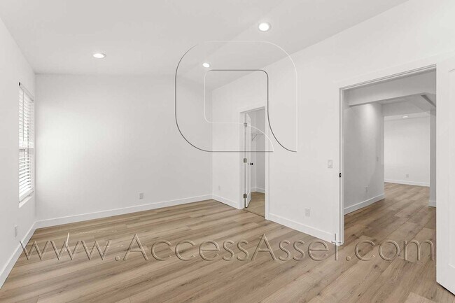 Building Photo - 10946 Thrush Dr