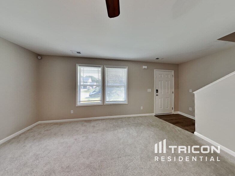 Building Photo - 75 Wild Sage Cir