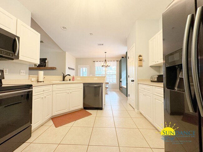 Building Photo - Spacious & Updated 3 Bedroom Home in Niceville-Near Eglin AFB!