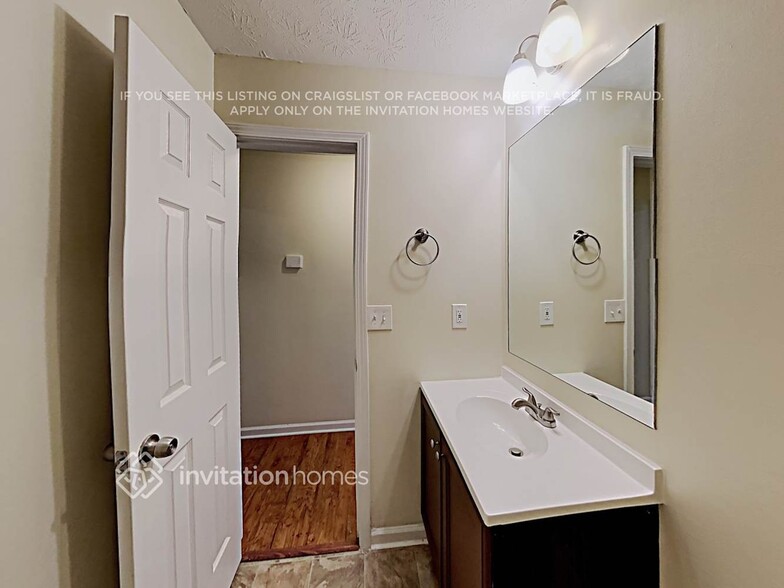 Building Photo - 408 Underwood Ct