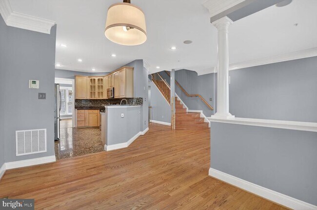 Building Photo - 1169 Regal Oak Dr