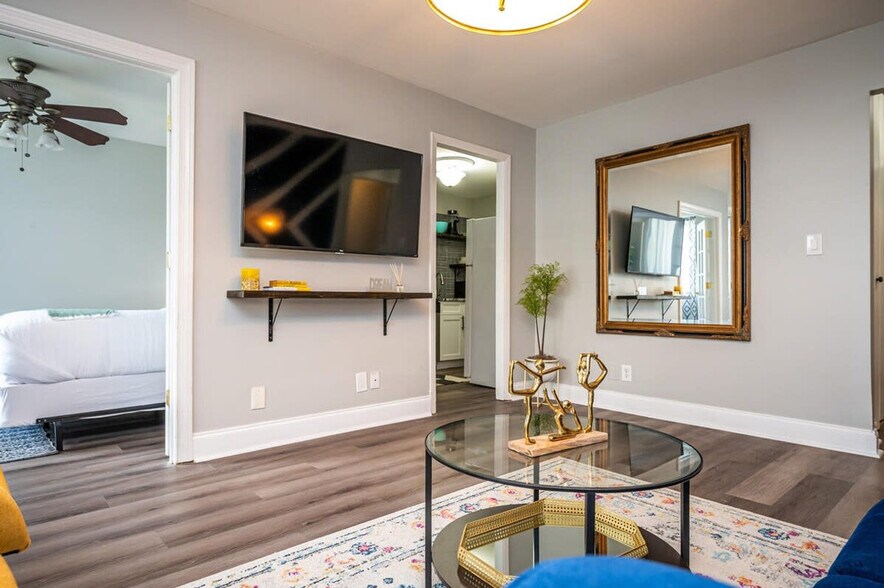 Building Photo - 215 Piedmont Ave NE