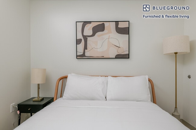 Building Photo - 89 E Dedham St