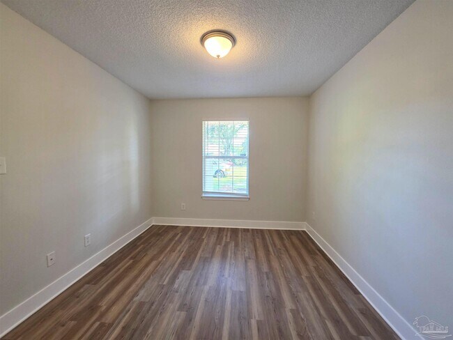 Building Photo - 5008 Orlando Ct