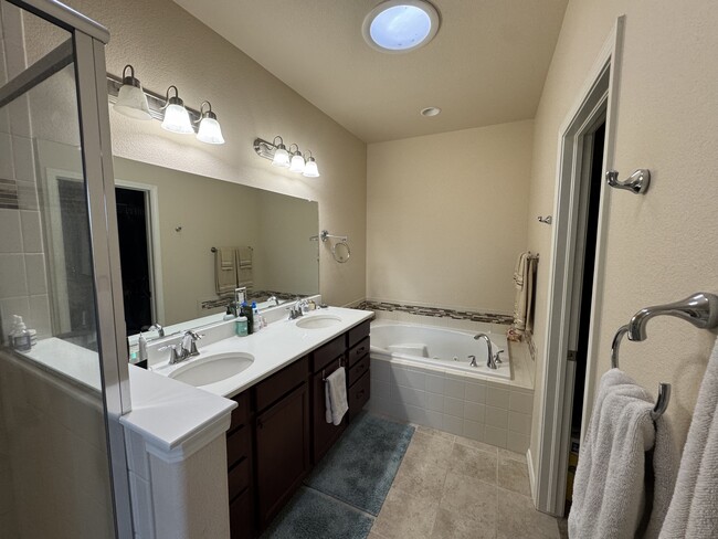 Building Photo - 10932 Checo Wy