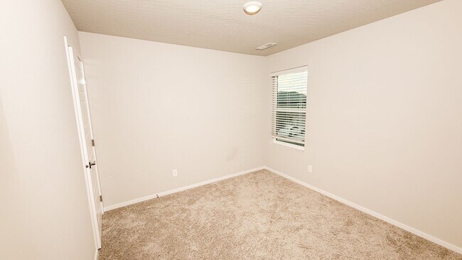 Building Photo - 5513 W Morgantown Ln
