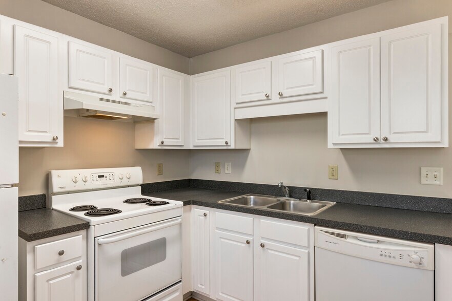 Building Photo - 6605 Overton Cir