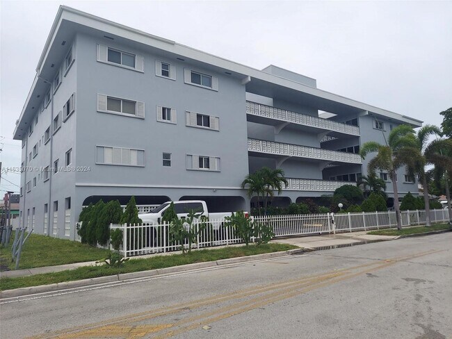 Building Photo - 1818 Rodman St