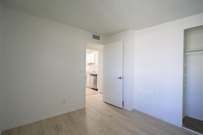 Building Photo - 3410 S Mann Ave