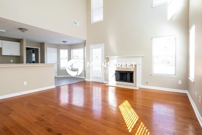 Building Photo - 3 Bedroom Pet-Friendly Home in Fayetteville, GA with Main Street Renewal