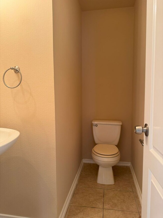 Building Photo - 9061 Clearwood Pth