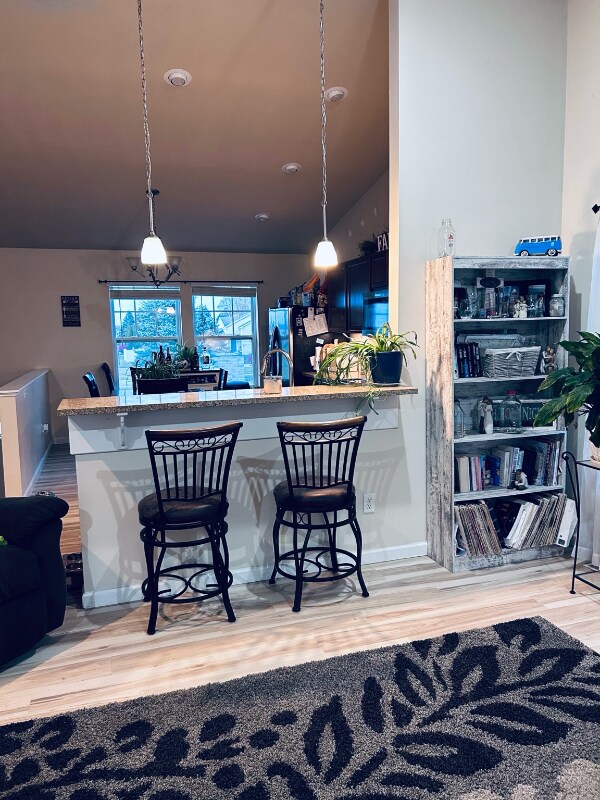 Building Photo - 9814 Sunrise Cir