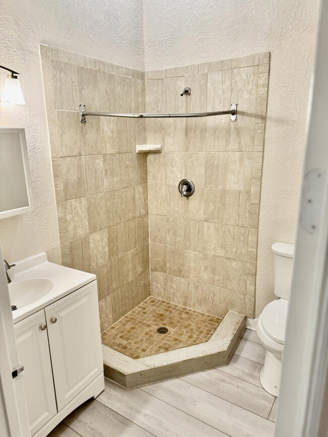 Building Photo - 1040 17th St