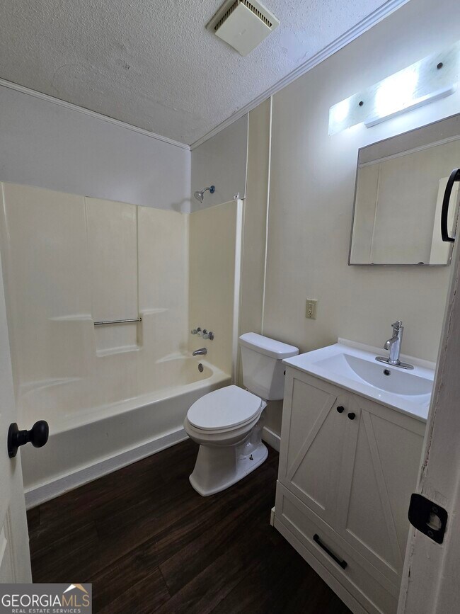 Building Photo - 416 S Ashley St