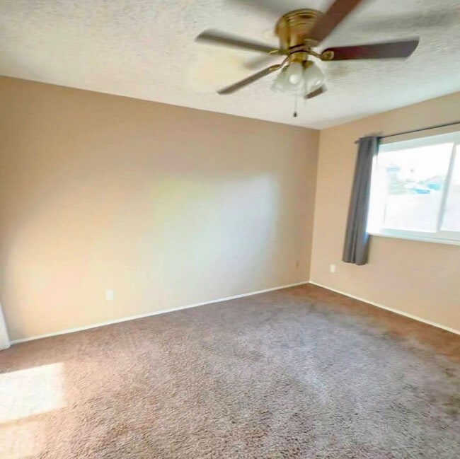 Building Photo - Lovely Home Near Palla Elementary!