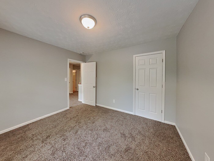 Building Photo - 942 Shadow Ridge Trail