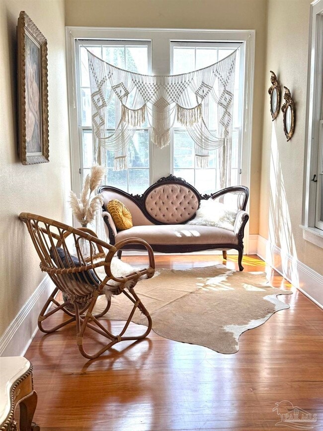 Building Photo - 6855 Pine St