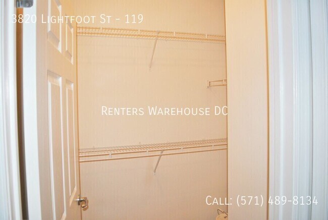 Building Photo - 3820 Lightfoot St