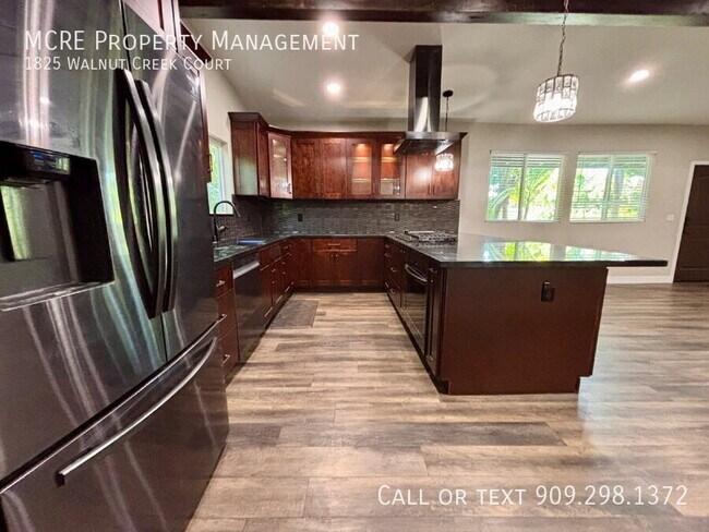 Building Photo - 1825 Walnut Creek Ct