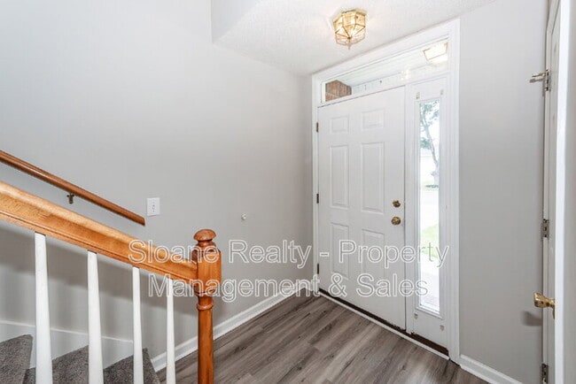 Building Photo - 458 Planters Trace Dr