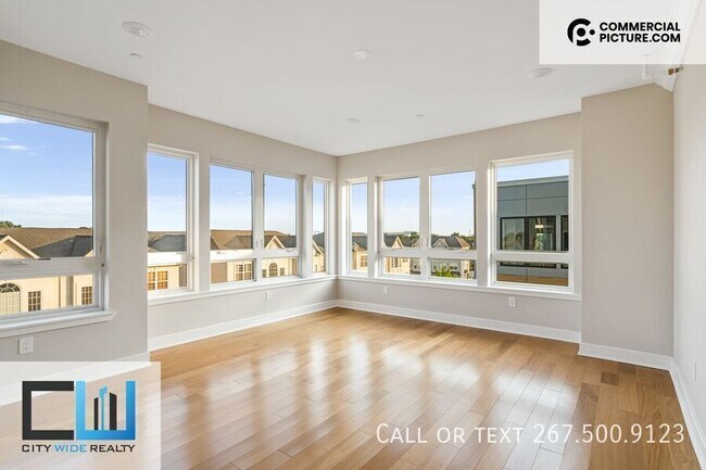 Building Photo - 3202 Capri Dr