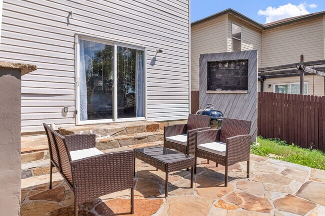 Building Photo - 907 Grants Canyon
