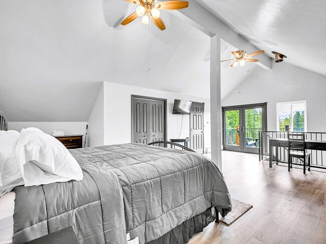 Building Photo - 785 Warren Gulch Rd