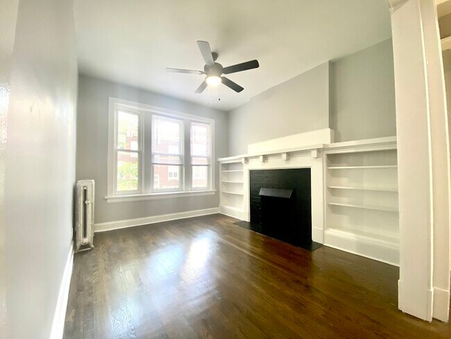 Building Photo - 1253 W Rosemont Ave