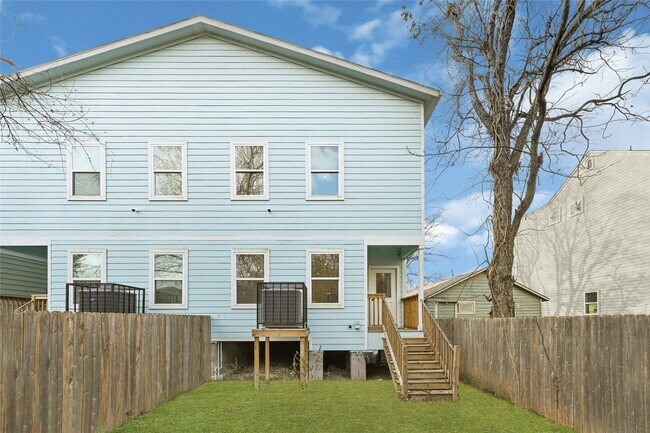 Building Photo - 1405 E 33rd St