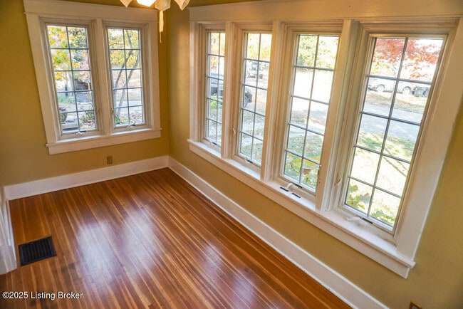 Building Photo - 1747 Harvard Dr