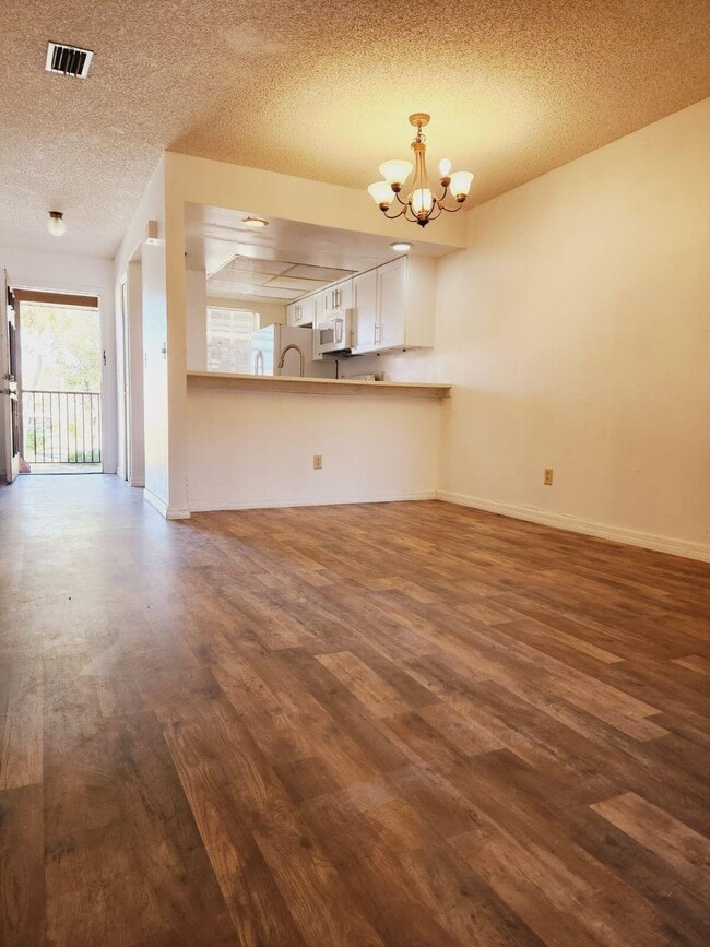 Building Photo - 3013 Sir Hamilton Cir