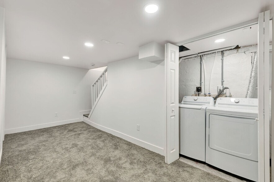 Building Photo - 2231 Flora St