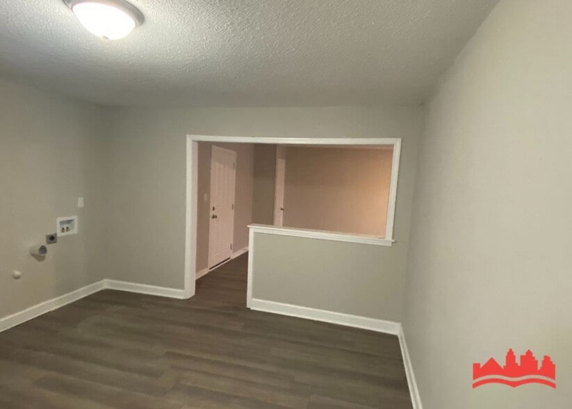 Building Photo - 1703 Scottwood St