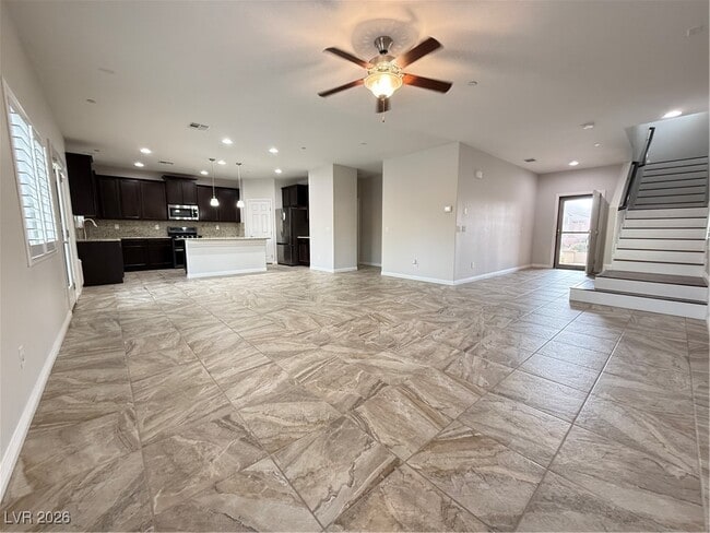 Building Photo - 132 Dunblane St