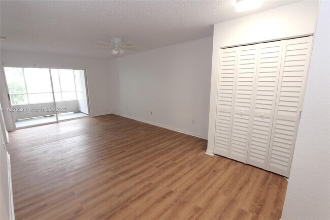 Building Photo - 2881 N Oakland Forest Dr