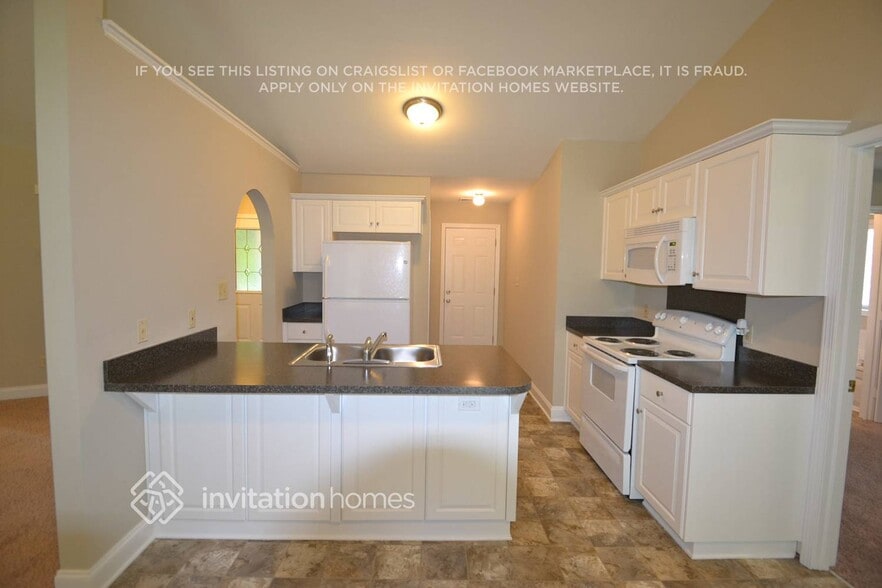 Building Photo - 120 Brooks Dr