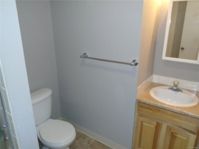 Building Photo - Section 8 welcome!!  3 bed 2 bath Condo wi...