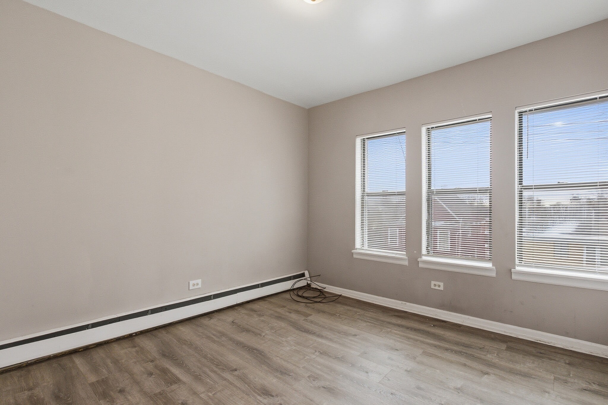 Building Photo - 237 S Lotus Ave