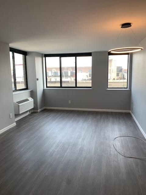 Building Photo - 300 Newark St.