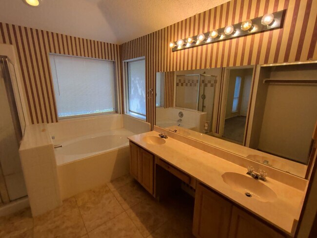 Building Photo - 4819 Brady Ct