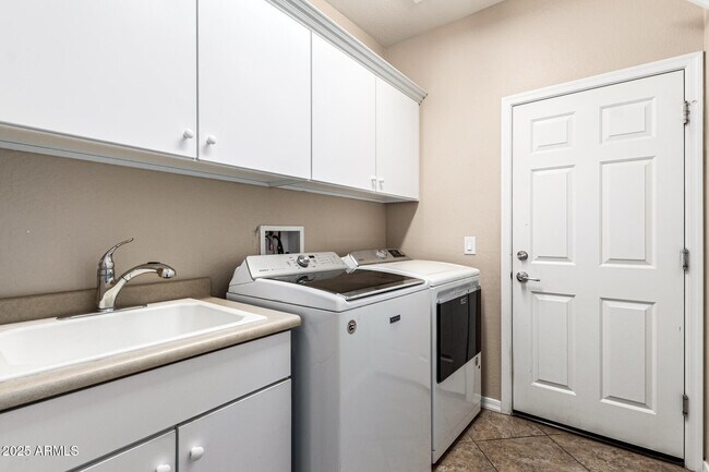 Building Photo - 27112 N 56th Dr