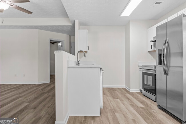 Building Photo - 1091 Creek Point Dr