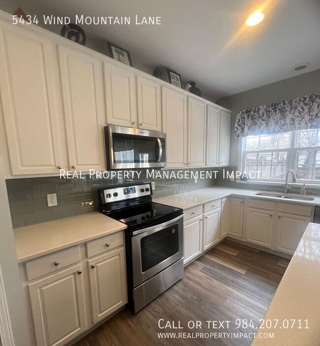 Building Photo - 5434 Wind Mountain Ln