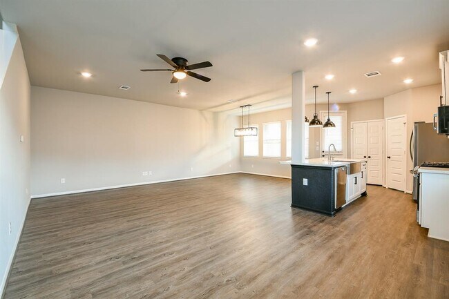 Building Photo - 5504 Evanston Ln