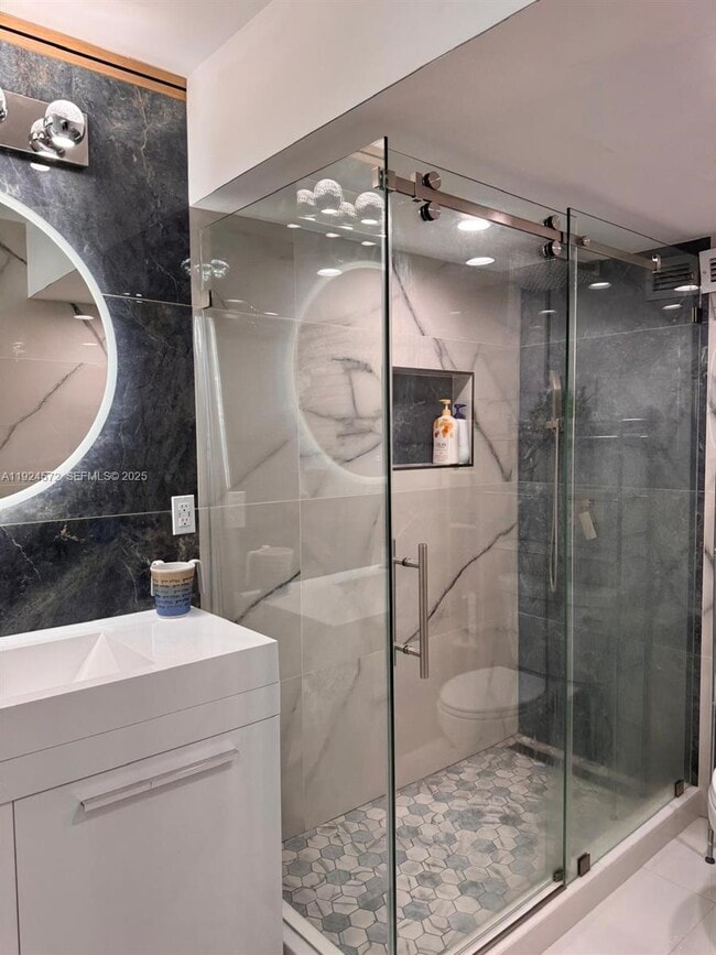 Building Photo - 3800 S Ocean Dr