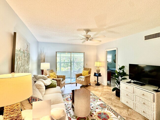 Building Photo - 1100 Ponce De Leon Cir