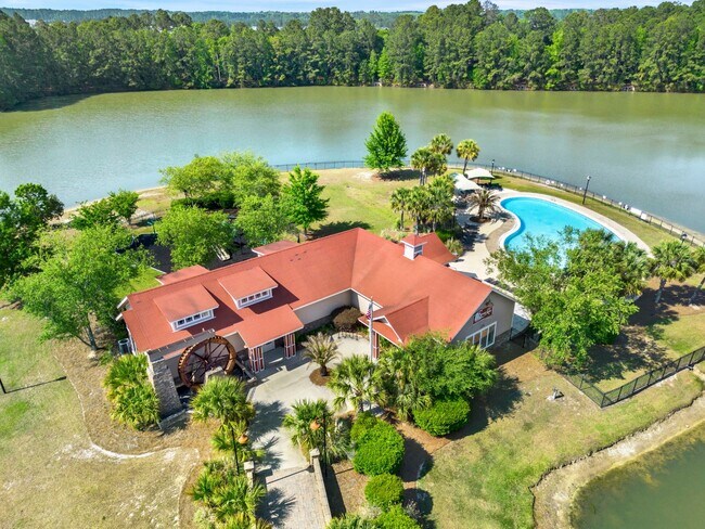 Building Photo - 86 Crystal Lake Dr