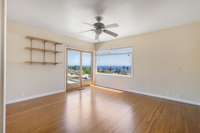 Building Photo - Ocean views from every room!