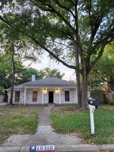 Building Photo - 10310 Pine Pass Dr