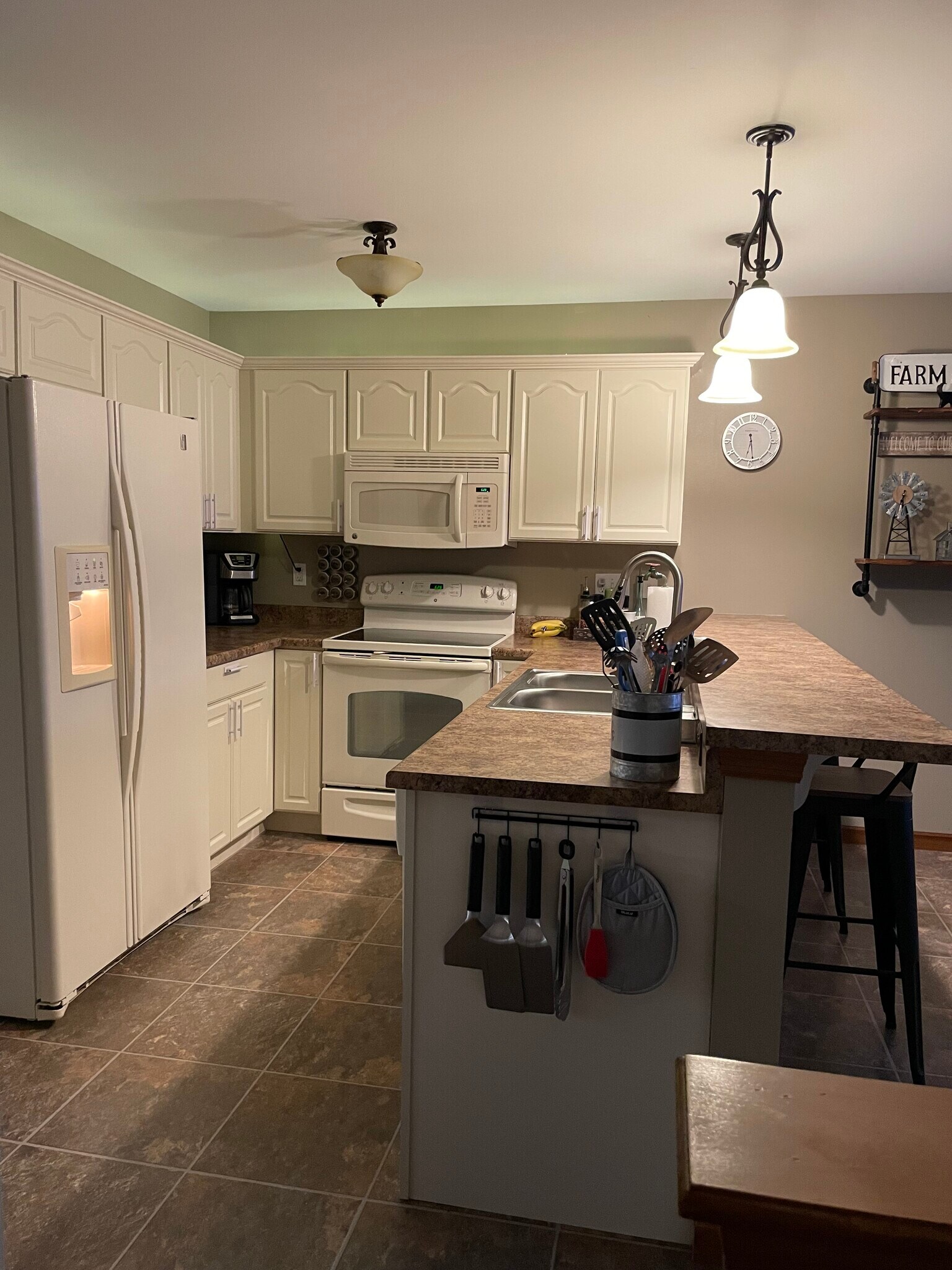 Kitchen - 2045 Rosewood Dr NW